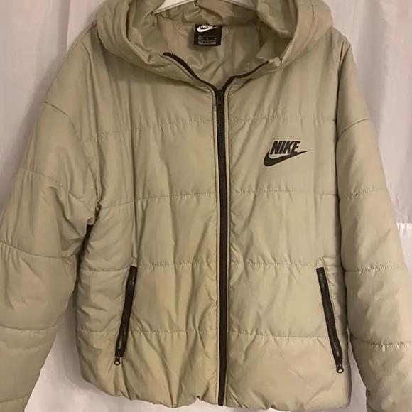 Nike Light Beige Puffer Jacket - Picture 1 of 3